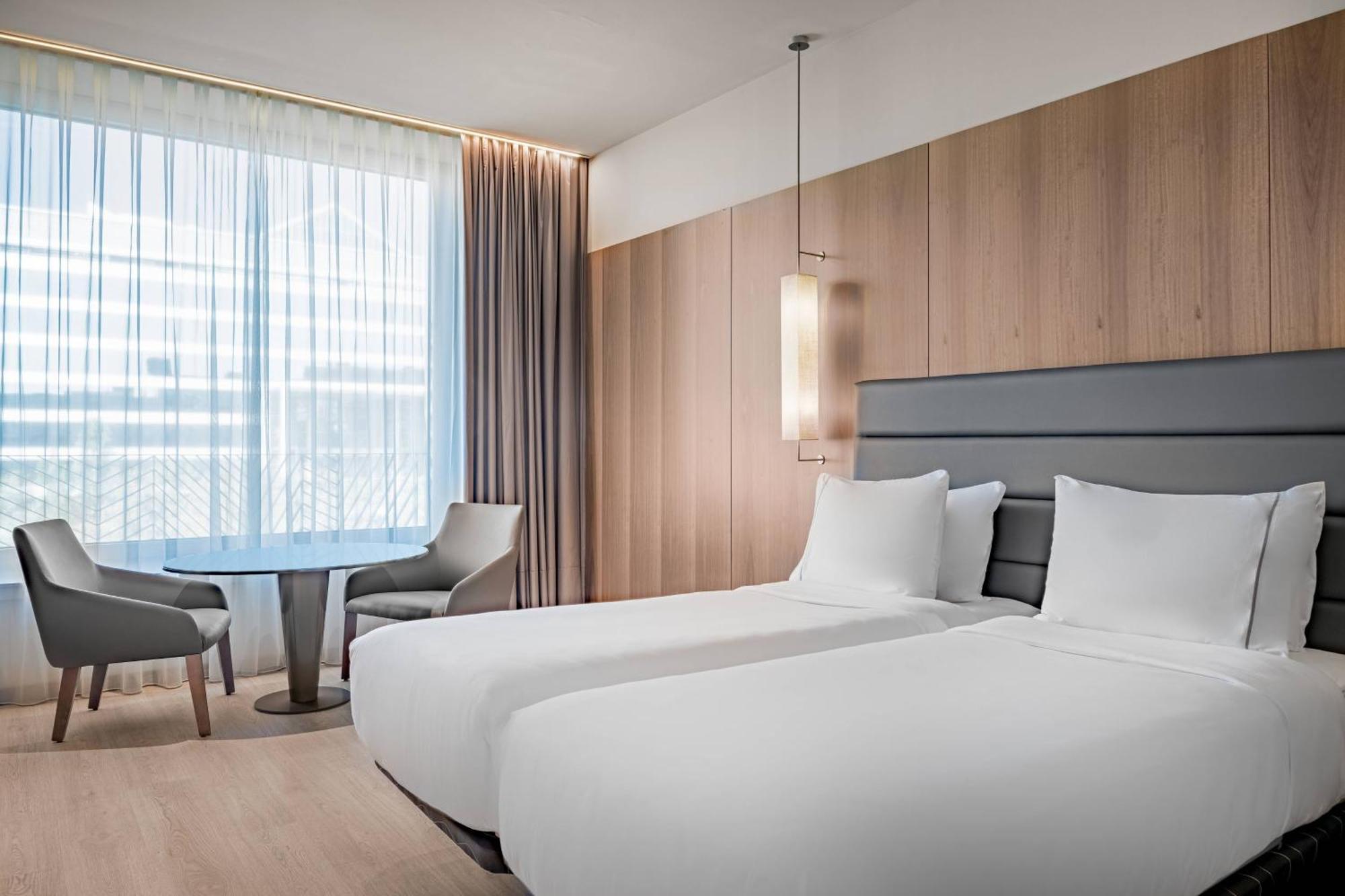 Ac Hotel Diagonal L'Illa By Marriott Barcelona Exterior photo