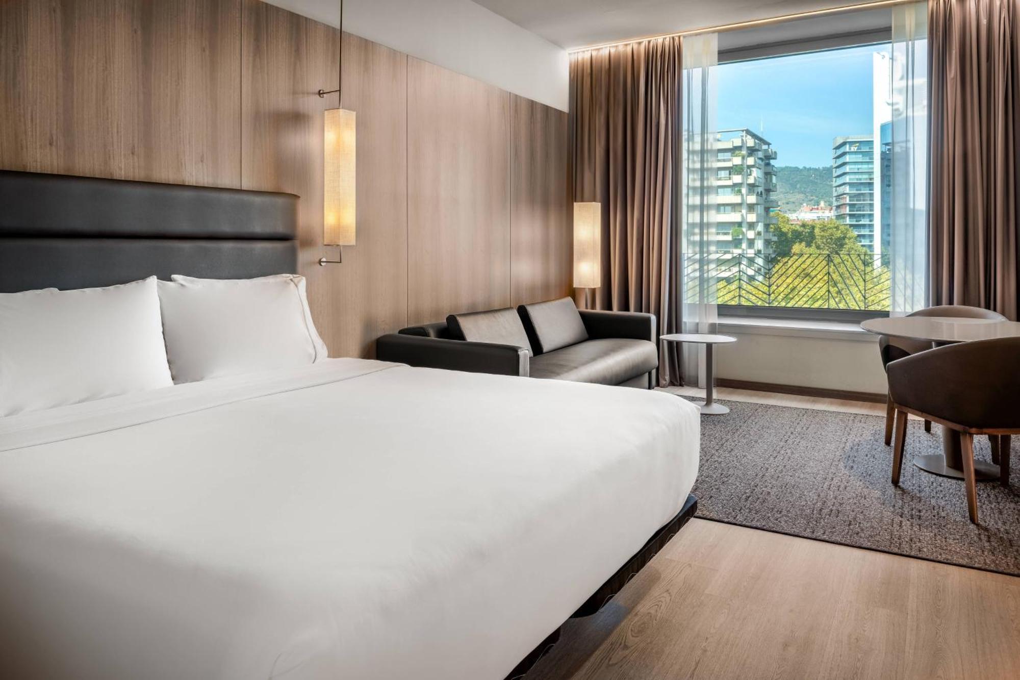 Ac Hotel Diagonal L'Illa By Marriott Barcelona Exterior photo